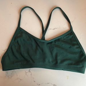 Jolyn Leonz Top Size M